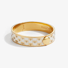 Load image into Gallery viewer, Halcyon Days Bee Sparkle Trellis Cream &amp; Gold Bangle
