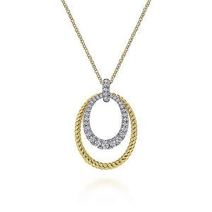 Gold Oval Twisted Rope and Pavé Diamond Pendant Necklace